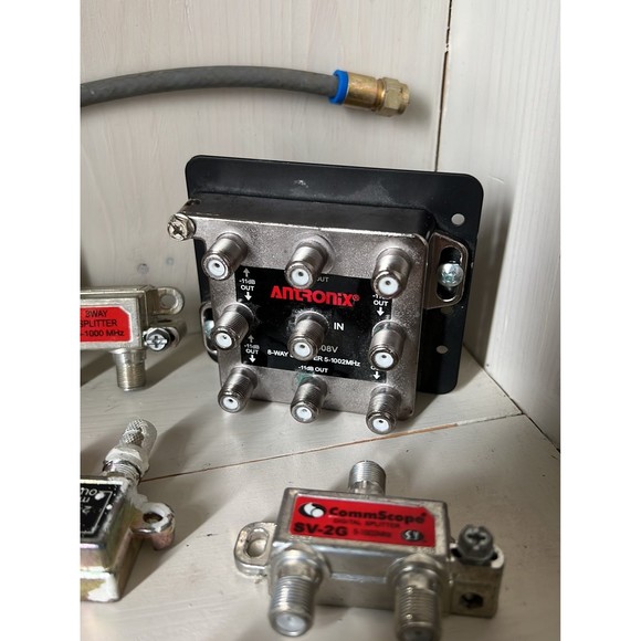 Bundle Digital Splitters 2 3 4 & 9 Port Configurations Antronix Swim CommScope - Picture 3 of 7